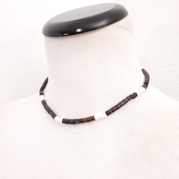 Brown & White PUKA Shell Necklace & Bracelet - Picture 4 of 7